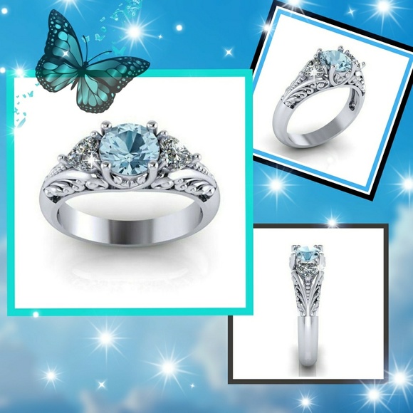 Jewelry - Sterling silver aquamarine antique style ring